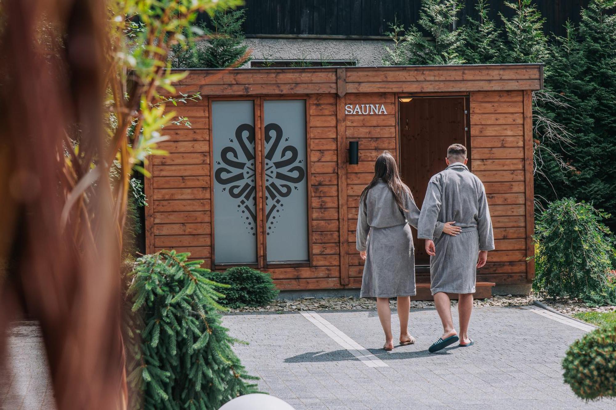Apartamenty Grand Tatry - Sauna I Jacuzzi Wliczone W Cene Pobytu - 10 Minut Pieszo Od Term Bania เบียลกาตัทร์ชันสกา ภายนอก รูปภาพ